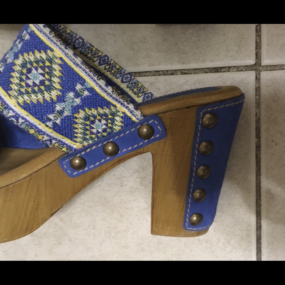 Clog Slippers - Picture 8 of 8